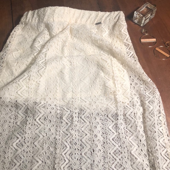 Lace maxi skirt with short lining. - Picture 4 of 6